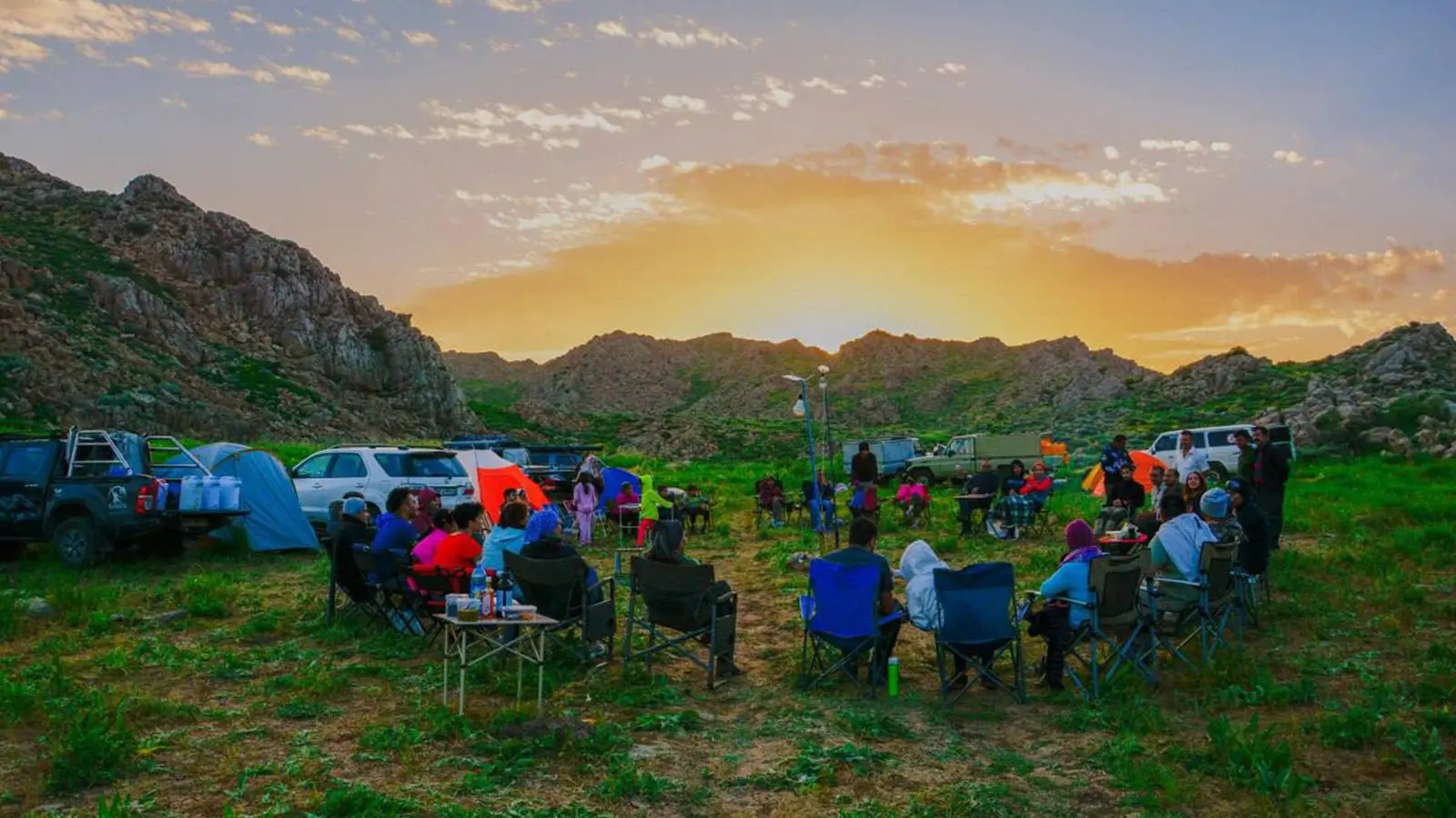 توانایی سازگاری و ارتباط با افراد در سفر